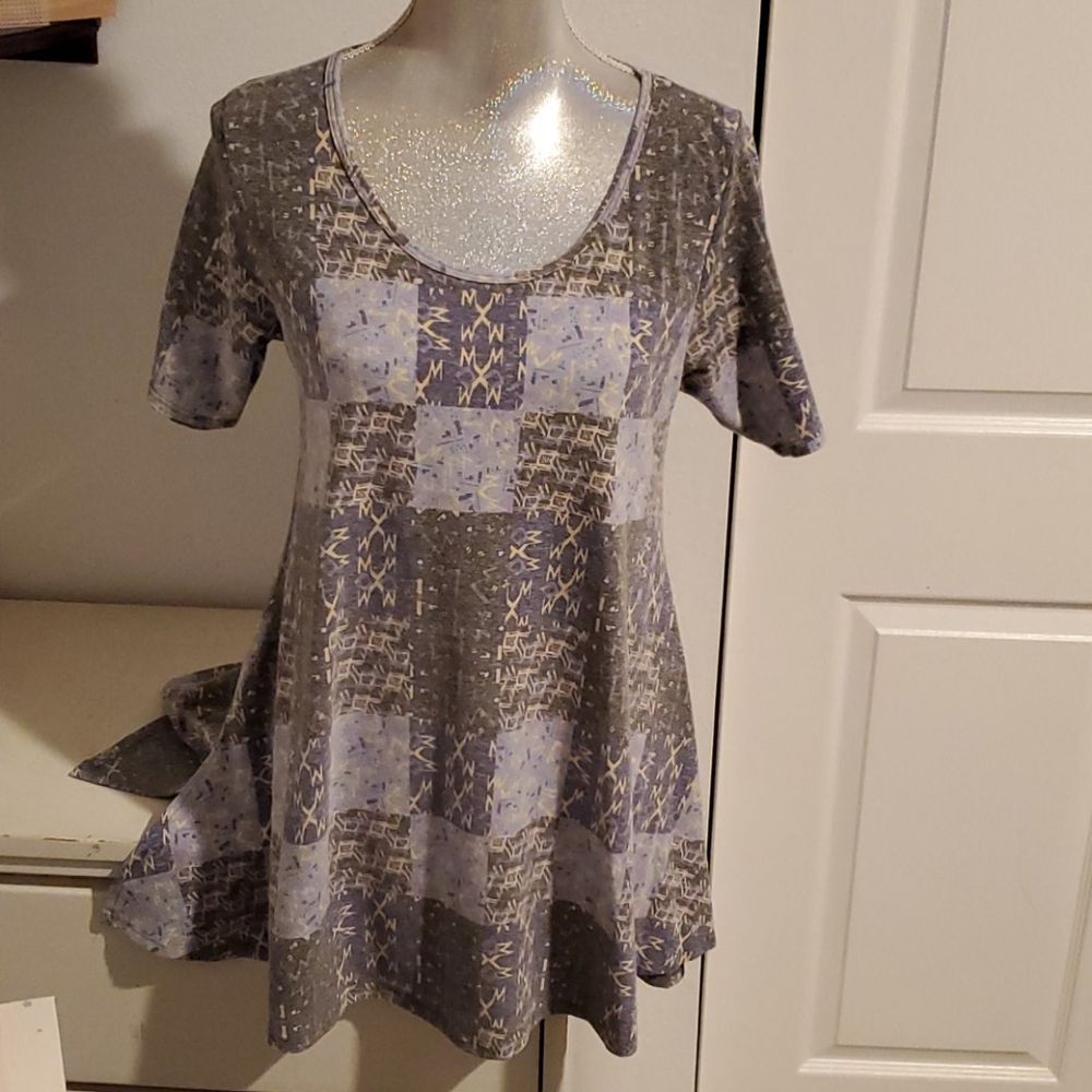 💞LuLaRoe t-top